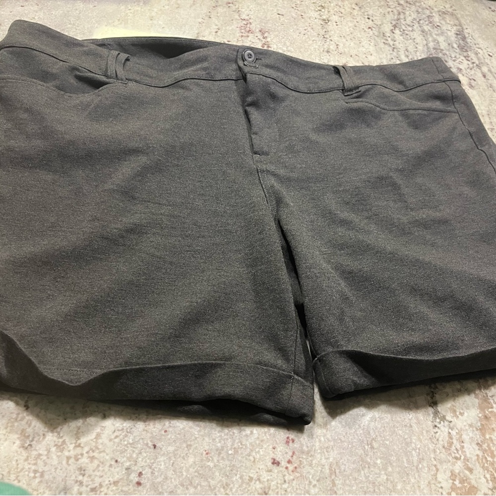 Torrid Womens Shorts Plus Size 26 Gray Cuffed Stretch Dressy Pocket